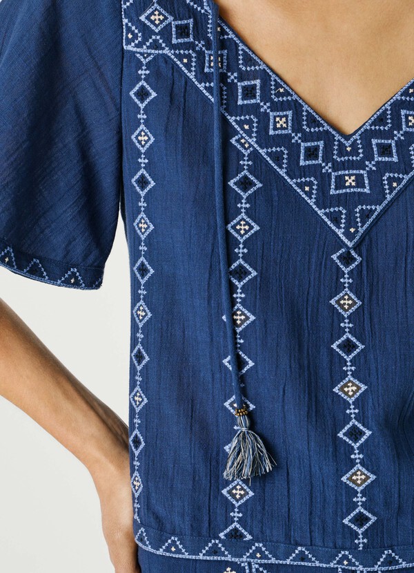 V-NECK BLOUSE WITH EMBROIDERED DETAILS