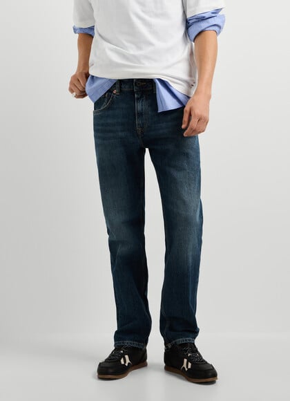 CASH - STRAIGHT FIT MID-RISE JEANS