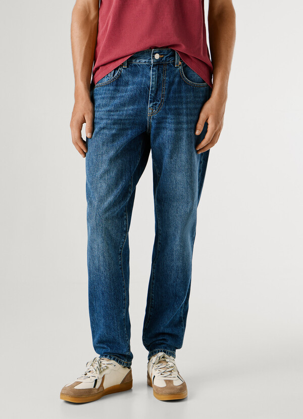 CAMDEN- TAPER FIT LOW-RISE JEANS