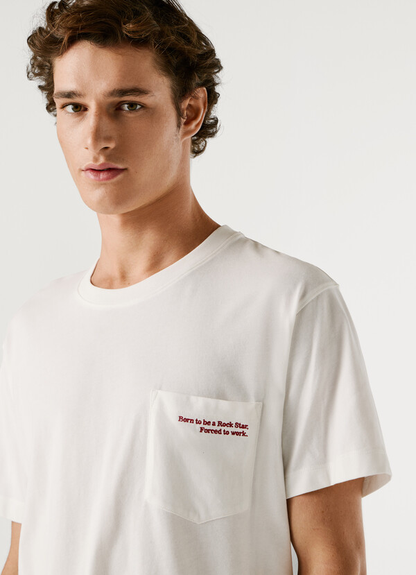 RELAXED FIT FRONT POCKET T-SHIRT