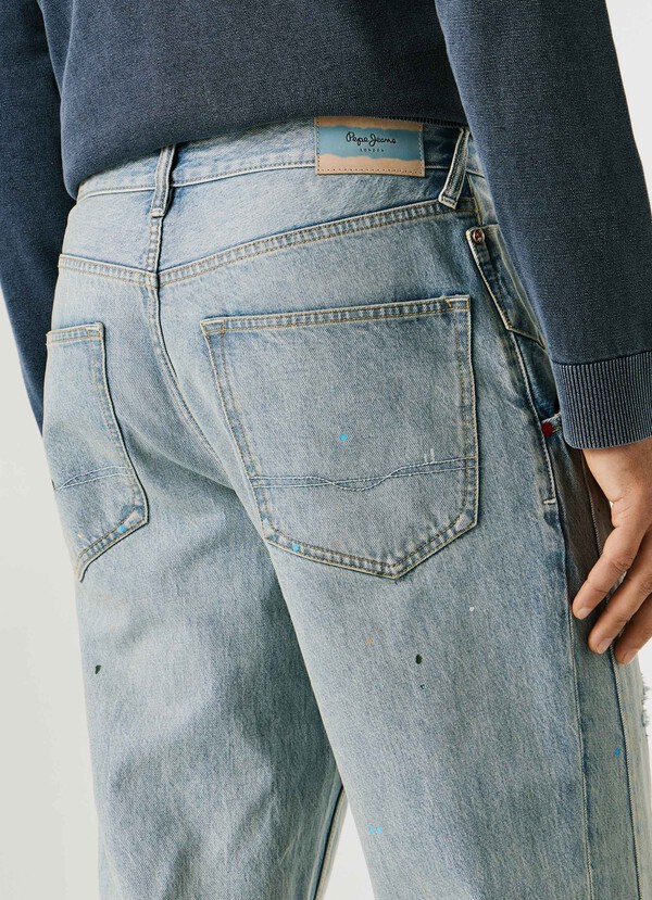 LOW-RISE LOOSE FIT JEANS - HELIX