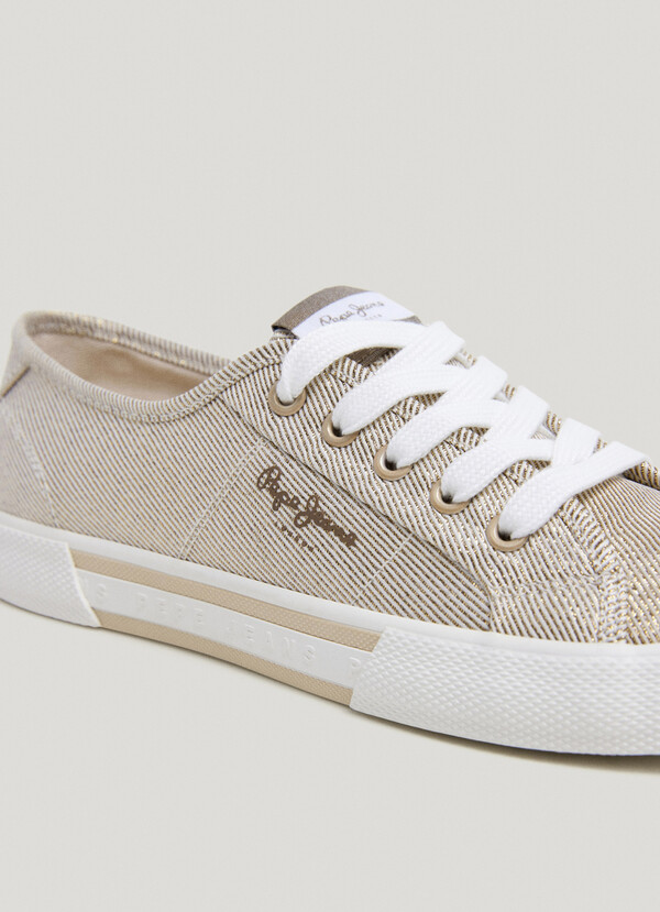 METALLIC BASIC TRAINERS