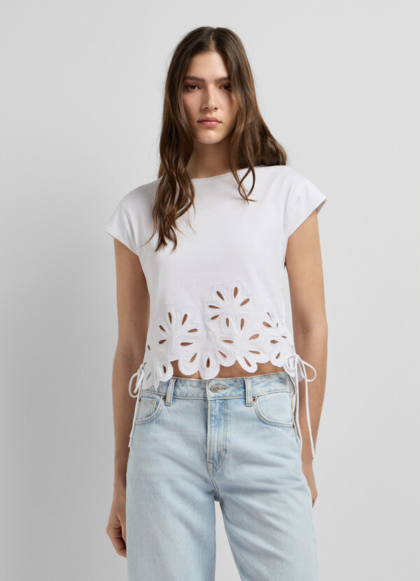T-SHIRT WITH OPENWORK FLOWERS