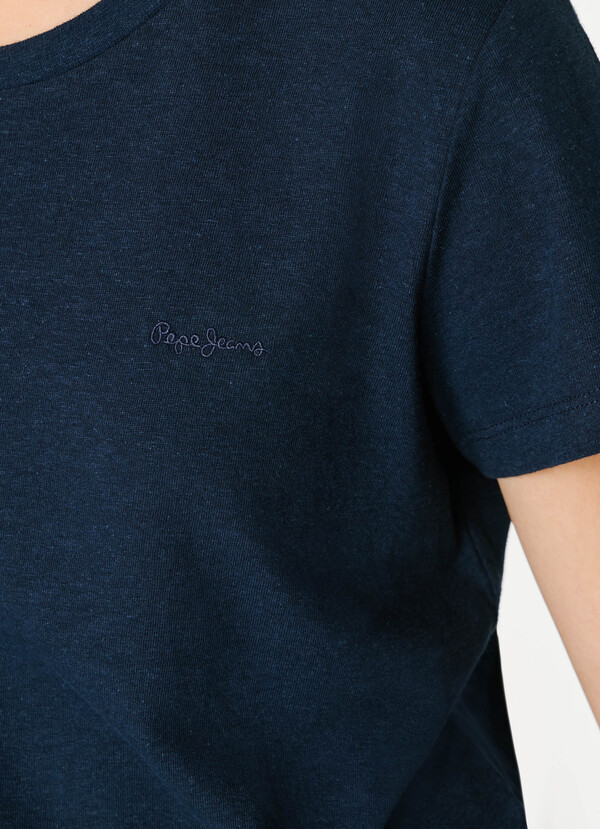 EMBROIDERED LOGO T-SHIRT