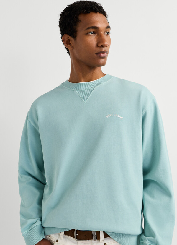 CREW NECK CASUAL FIT SWEATSHIRT