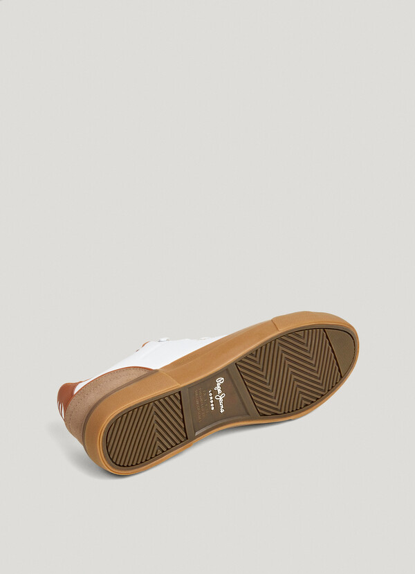 CLASSIC TRAINERS WITH SUEDE DETAILS