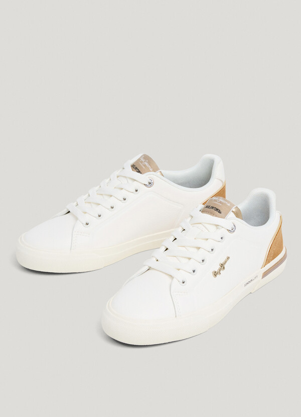 CLASSIC TRAINERS WITH SUEDE DETAILS