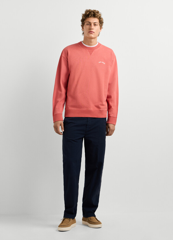 CREW NECK CASUAL FIT SWEATSHIRT