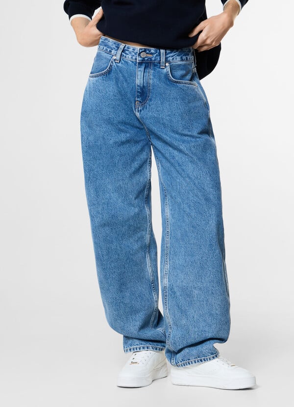 WIDE FIT BALLOON EFFECT JEANS
