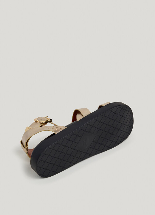 FLAT CROSS-STRAP SANDALS