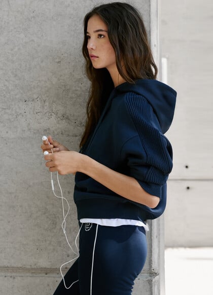 HOODIE WITH KNIT SLEEVES
