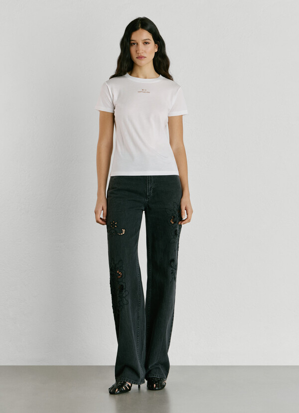 EMBROIDERED W11 LOGO T-SHIRT
