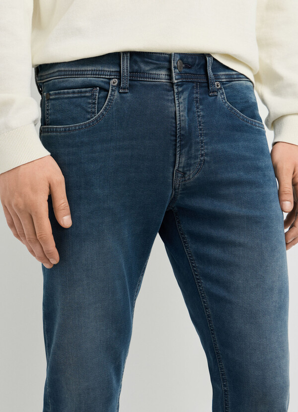 SLIM FIT MID-RISE JEANS - TRACK
