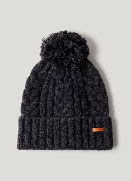 CABLE KNIT HAT