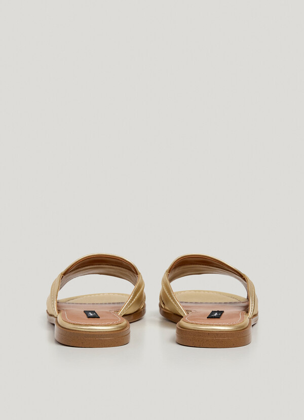 METALLIC FLAT SANDALS