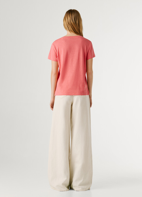 EMBROIDERED LOGO T-SHIRT