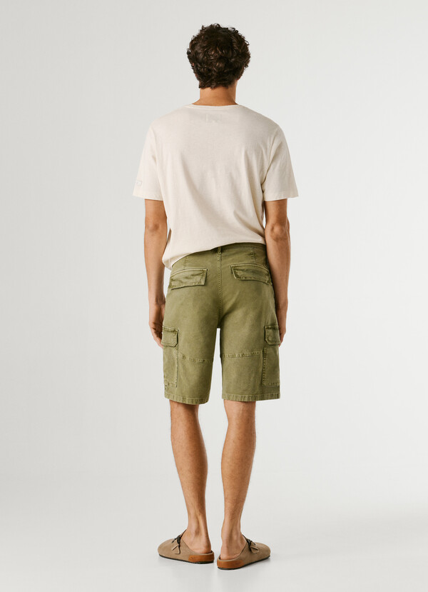 REGULAR FIT CARGO SHORTS