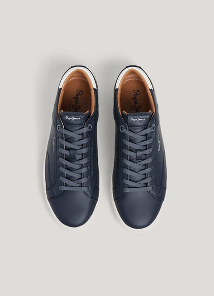 CLASSIC TRAINERS