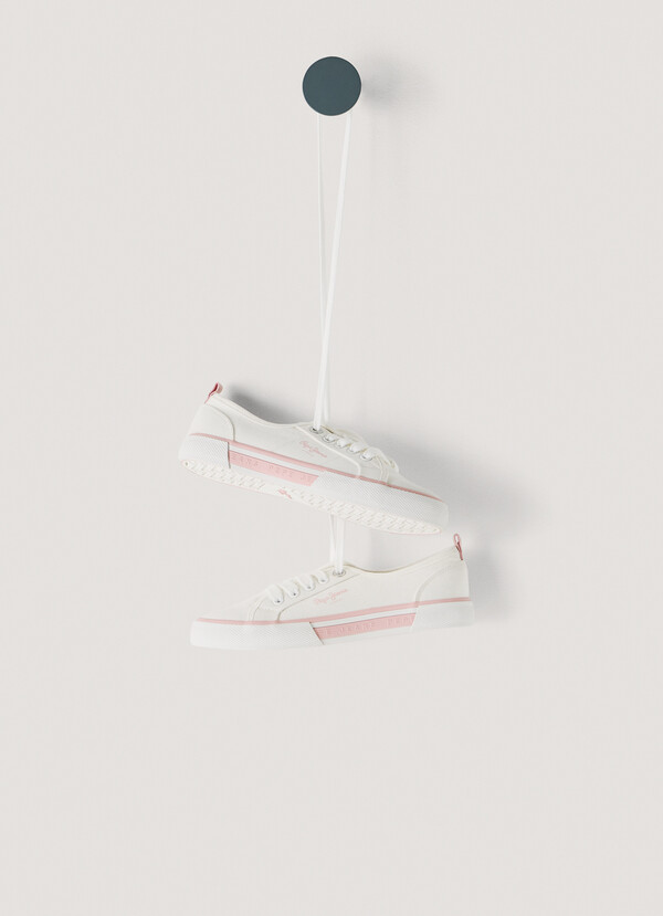 SNEAKERS CLASSIQUES EN SERG&Eacute;