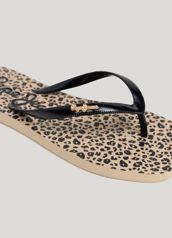 ANIMAL PRINT BEACH FLIP FLOPS