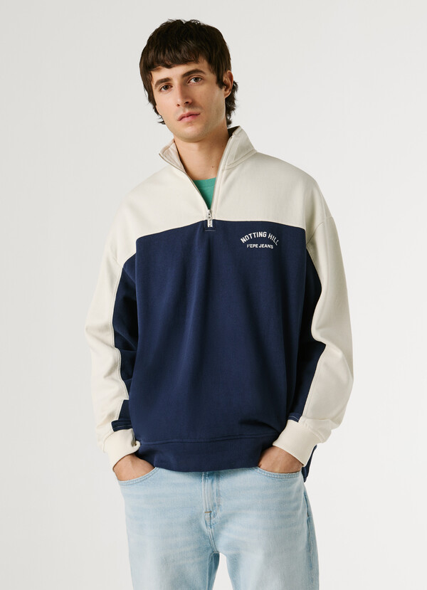 HIGH NECK HALF-ZIP SWEATSHIRT