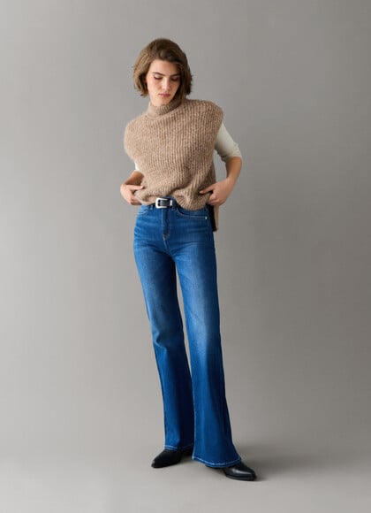 WILLA - HIGH-RISE FLARE FIT JEANS