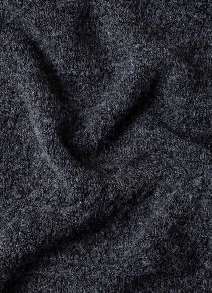POINTELLE OPENWORK DETAIL SCARF