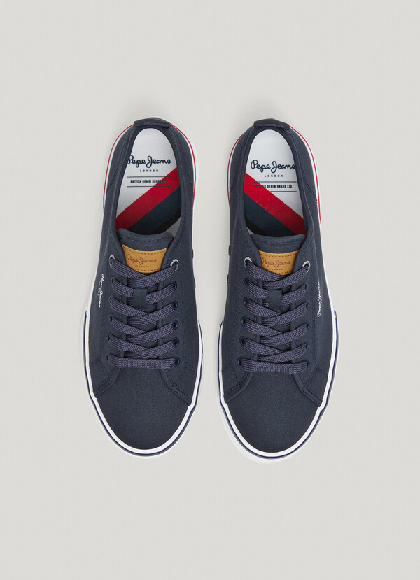 CLASSIC CANVAS TRAINERS