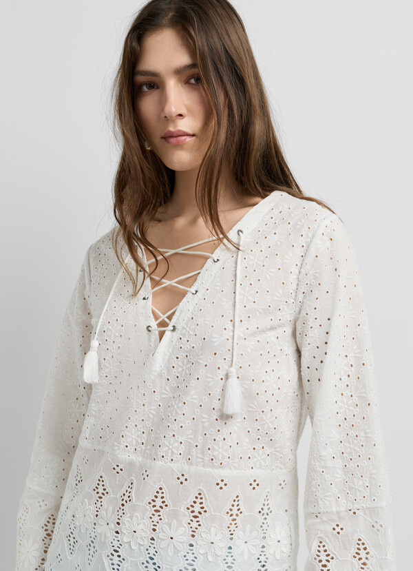 BLOUSE WITH OPENWORK DETAILS