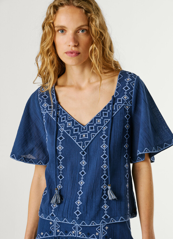 V-NECK BLOUSE WITH EMBROIDERED DETAILS