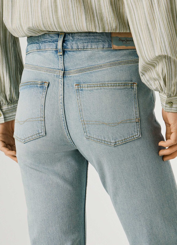 MID-RISE STRAIGHT FIT JEANS - ARROW