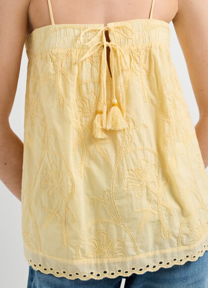 BLOUSE WITH FLORAL EMBROIDERY