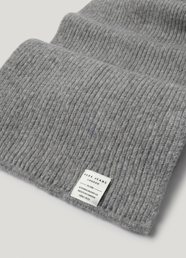 RIBBED HAT AND SCARF SET