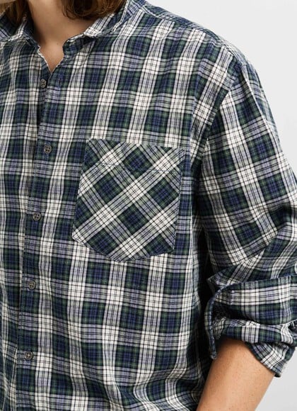 CASUAL FIT CHECKED SHIRT
