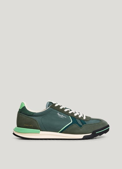 RETRO TRAINERS WITH SUEDE DETAILS