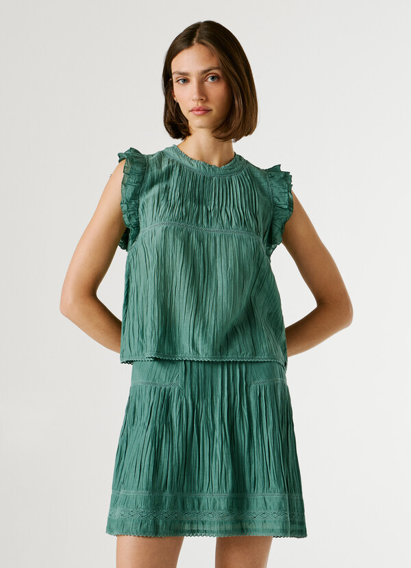 PLEATED DETAILS BLOUSE