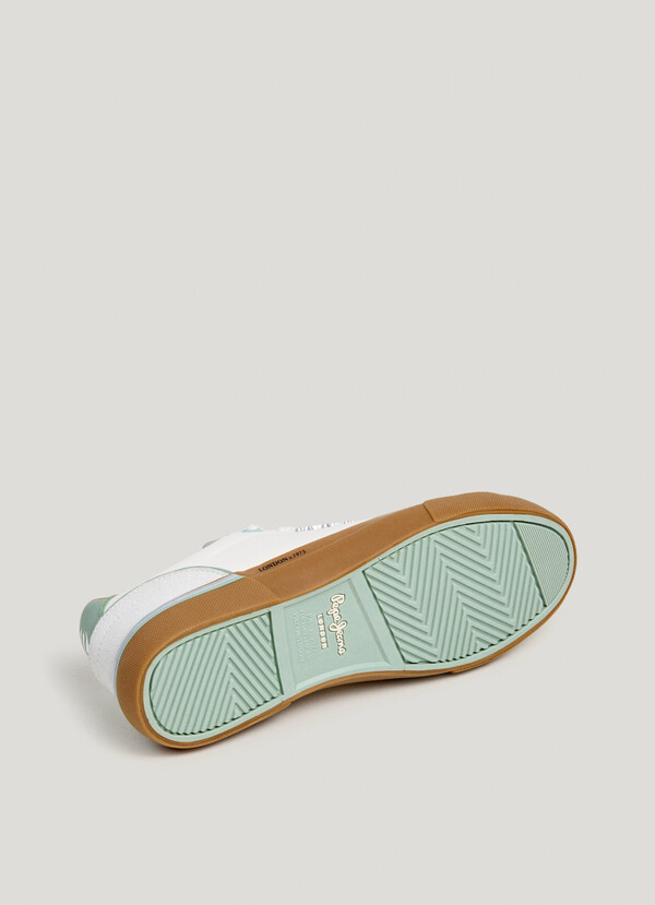 CLASSIC TRAINERS WITH SUEDE DETAILS