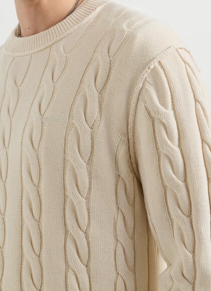REGULAR FIT CABLE KNIT JUMPER