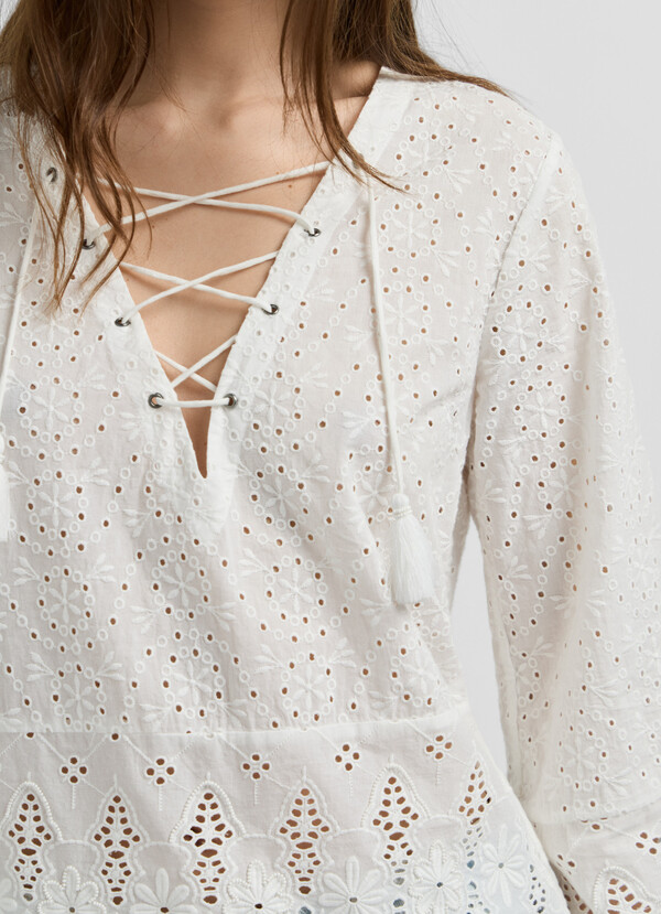 BLOUSE WITH OPENWORK DETAILS