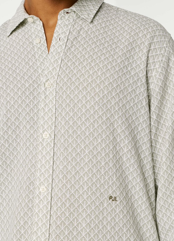 REGULAR FIT GEOMETRIC PRINT SHIRT