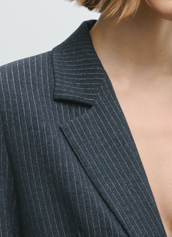 STRIPED BLAZER