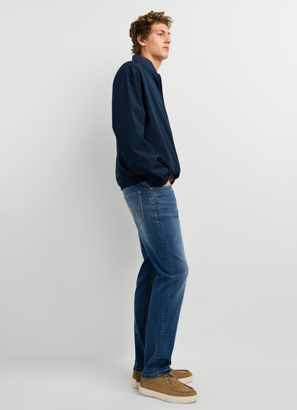 CASH - STRAIGHT FIT MID-RISE JEANS