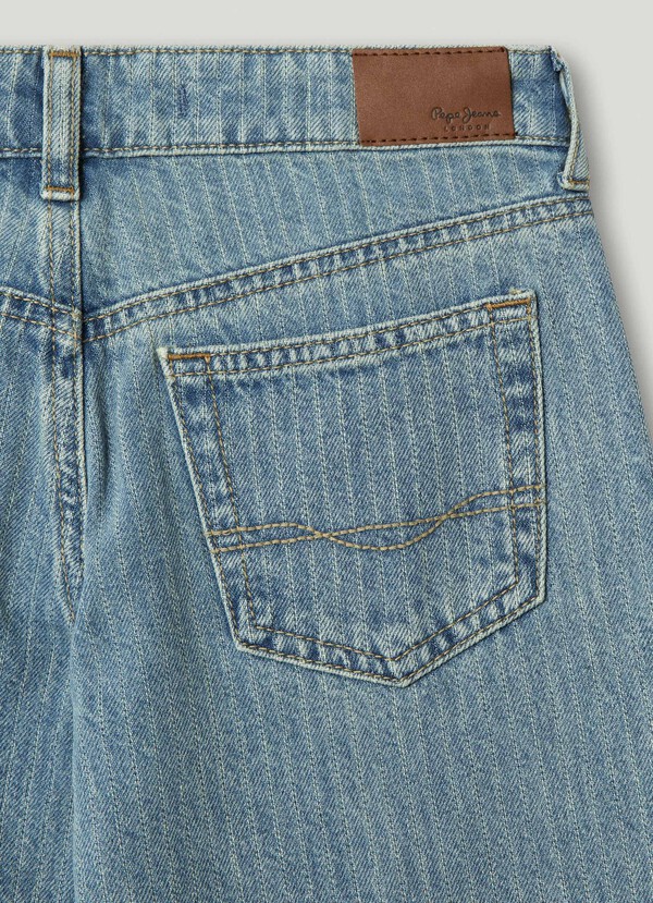 LEXY - HIGH-RISE WIDE FIT JEANS
