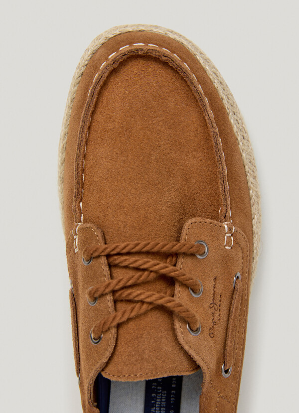 SUEDE BOAT SHOES