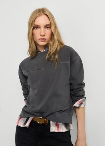 CREW NECK SWEATSHIRT WITH STUDS