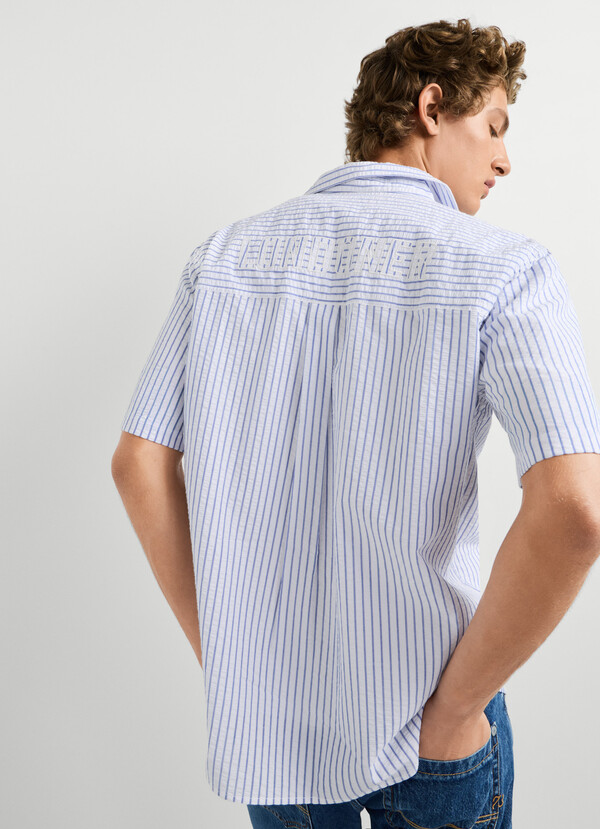 SEERSUCKER STRIPED CASUAL FIT SHIRT