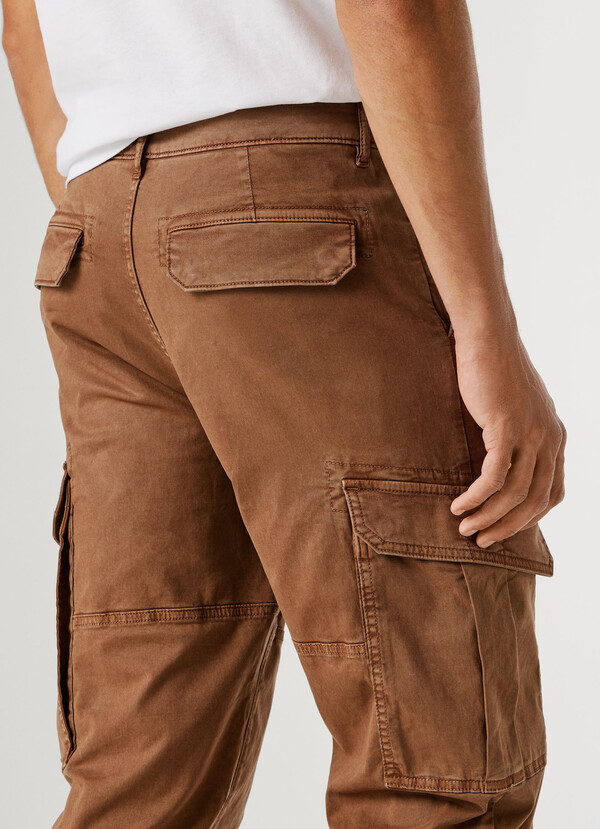 REGULAR FIT TWILL CARGO TROUSERS