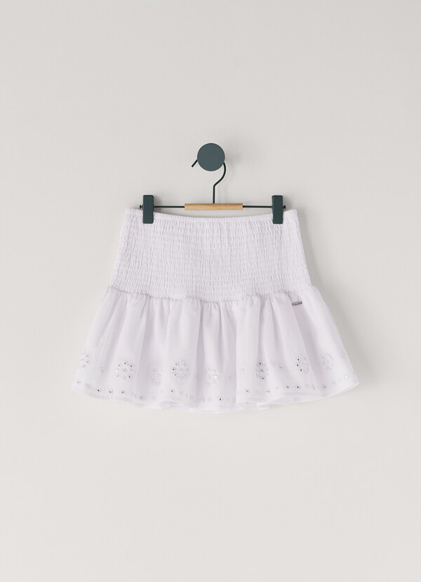 JUPE COURTE &Agrave; D&Eacute;TAILS AJOUR&Eacute;S