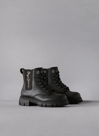 BOOTS WITH STRASS LOGO