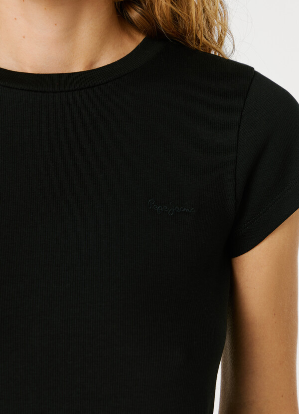 RIBBED EMBROIDERED LOGO T-SHIRT